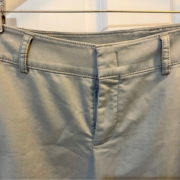 Dockers Gray Capris Sz 8 women's classic Pull on - Picture 3 of 8